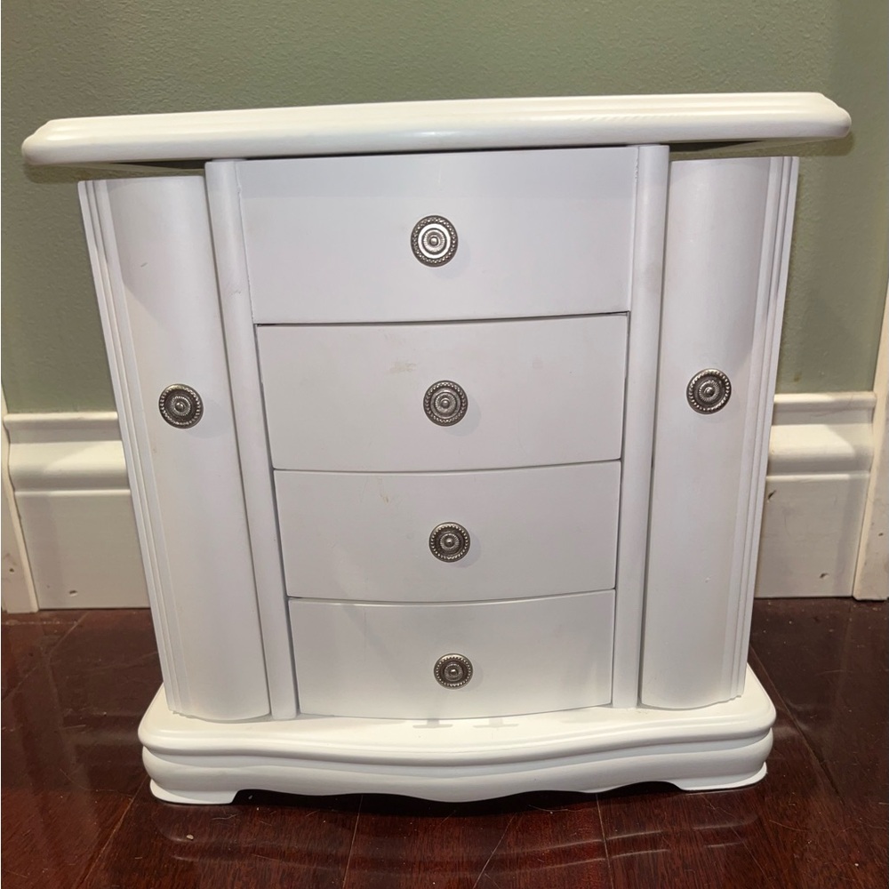 White Jewelry Box